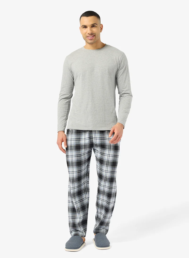 Robert Wood  Regular fit tee and Pant set for Men | Best Price UAE